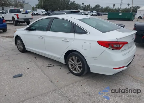 2015 Hyundai Sonata Se z USA, uszkodzony, nr VIN 5NPE24AF1FH221189